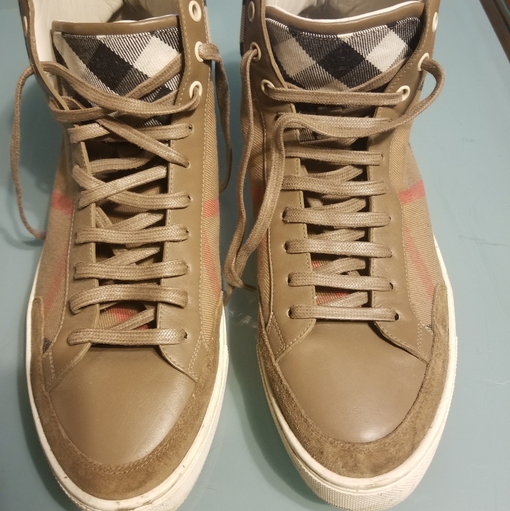 Burberry Hightop sneakers